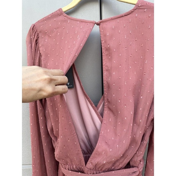 Lulu’s Closer Look Dusty Rose Mauve Swiss Dot Tie Sleeve Romper Womens Sz S NWT - Picture 15 of 16